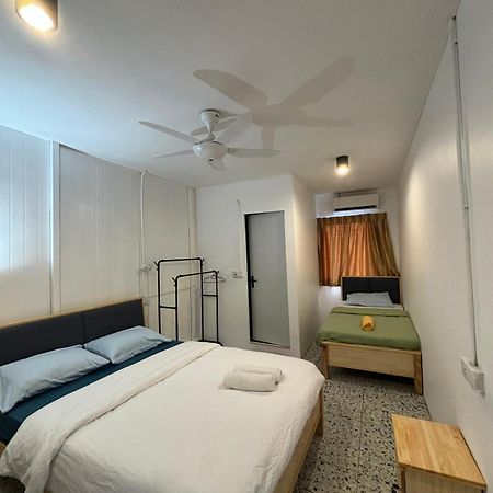 5 Minutes Airport Lodge Kampong Patagas Exterior photo