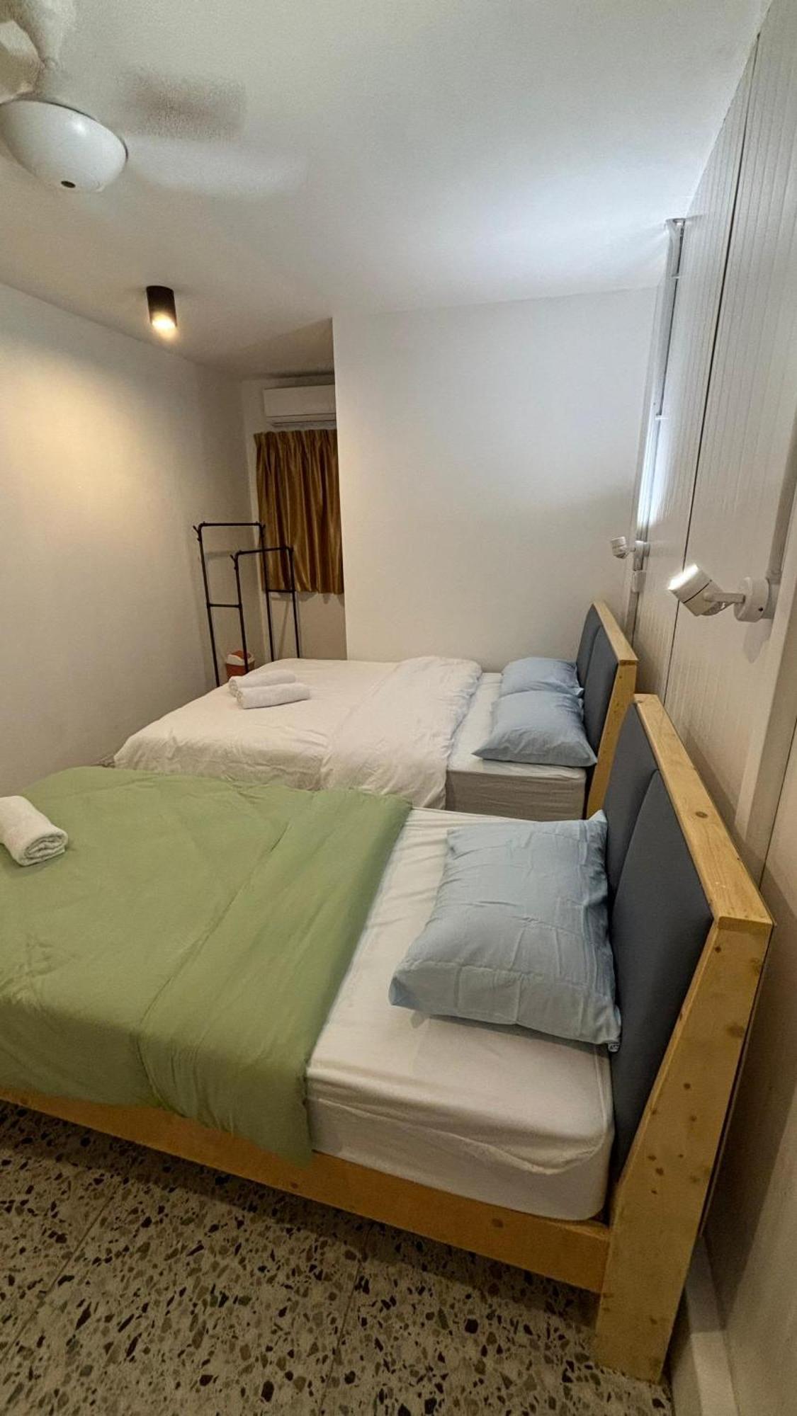 5 Minutes Airport Lodge Kampong Patagas Exterior photo